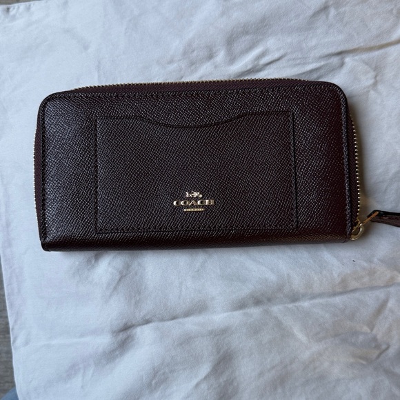Coach Dark Brown Leather Zip Wallet - Picture 1 of 3